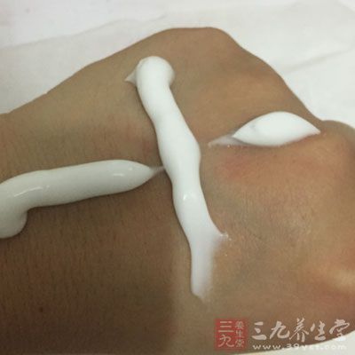 挑选含有维他命成分护肤品