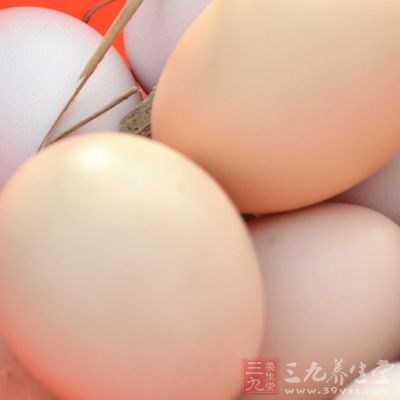 准备鲜鸡蛋2个