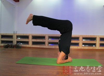 不爱喝水。 不爱喝水。