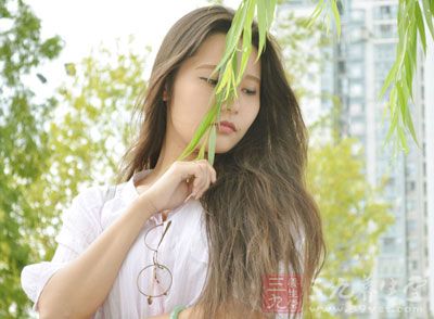 另外介绍几个其他的丰胸小秘诀给大家 另外介绍几个其他的丰胸小秘诀给大家