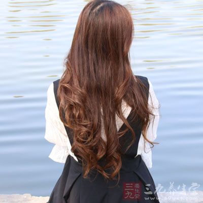 体温变高的月经前夕,性器官周围皮脂腺分泌活跃,细菌也容易繁殖。 体温变高的月经前夕,性器官周围皮脂腺分泌活跃,细菌也容易繁殖。