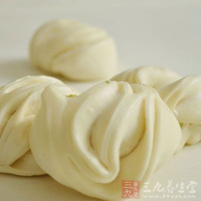 每天四两米饭或四个馒头 每天四两米饭或四个馒头