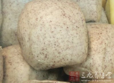 同样是面食,可发酵后的馒头、面包就比大饼、面条等没有发酵的食品营养更丰富 同样是面食,可发酵后的馒头、面包就比大饼、面条等没有发酵的食品营养更丰富