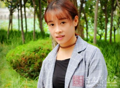 主妇手是一种手部皮肤病,学名叫慢性接触性