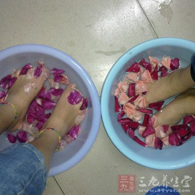 越来越多的白领女性加入浴足行列