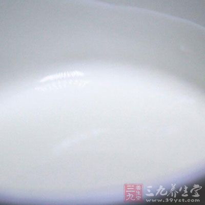 怎么用牛奶洗脸 怎么用牛奶洗脸
