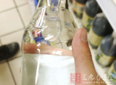 白醋洗脸美白皮肤