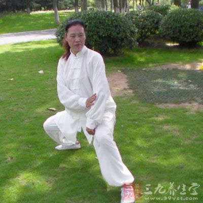 杨式太极拳24式 做这运动让你药到病除