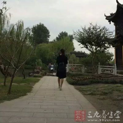 韩国美女爱吃生鱼 韩国美女爱吃生鱼