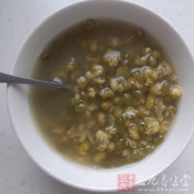 西瓜、綠豆湯、烏梅小豆湯