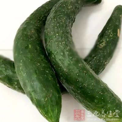 黄瓜丝30克，泡菜片30克，绿豆芽适量，白水鸡蛋0.5个