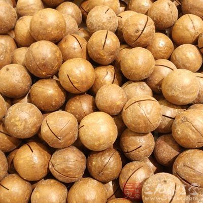 坚果中还含有人体所需的很多微量元素 坚果中还含有人体所需的很多微量元素