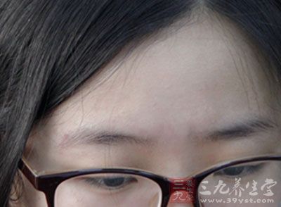 眉毛末梢直而干燥者 眉毛末梢直而干燥者