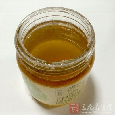 痰热咳嗽不妨用新鲜熟木瓜一个，去皮蒸熟，加少量蜜糖吃