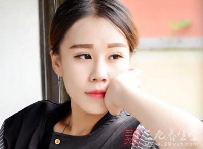 生气时,人体会分泌一种叫“儿茶酚胺”的物质 生气时,人体会分泌一种叫“儿茶酚胺”的物质