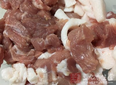 蒜黄，肉，盐，面酱