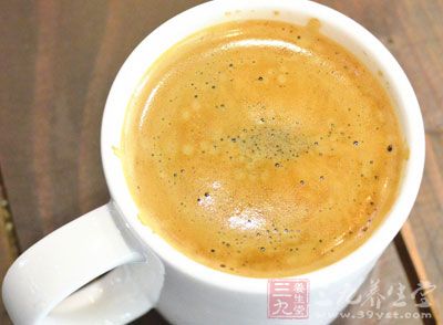 如果每天饮用咖啡过多，这会造成心肌梗塞的患发