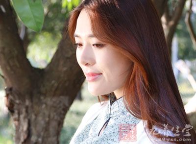 更年期女性腰疼还有可能是精神原因。