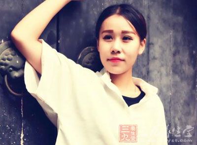 中医讲肾开窍于耳，经常搓耳廓可以防治耳部冻疮，并能起到健肾壮腰、养生延年的作用