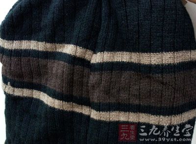 冬天常戴帽子对身体有益吗