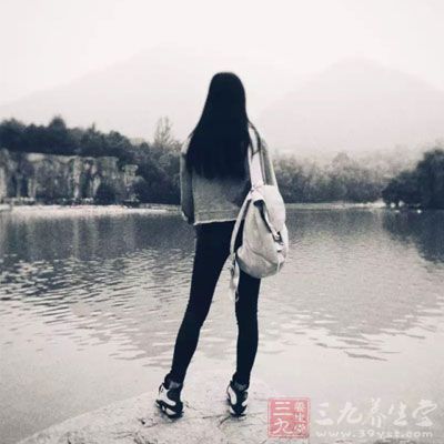 情绪冲动时,呼吸就会急促,甚至出现过度换气的现象 情绪冲动时,呼吸就会急促,甚至出现过度换气的现象