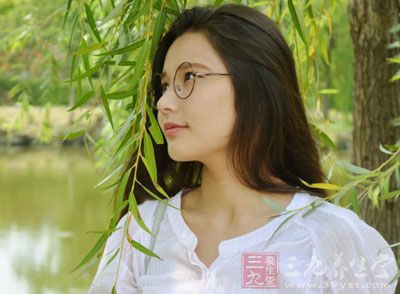 平时要注意调节情志,保持心情舒畅 平时要注意调节情志,保持心情舒畅