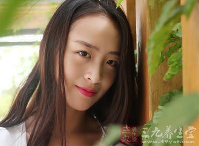 中医把人的体质分为七类：平和质、痰湿质、阳虚质、气虚质、阴虚质、湿热质、阳热质。