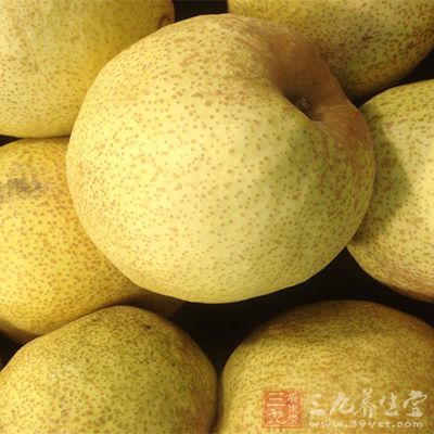 宜食清润之物，如葡萄、梨、苦瓜、黄瓜等。