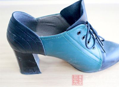 高跟鞋的性感罪证