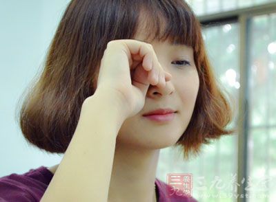 对着电脑一天下来,很多人会眼睛疼 对着电脑一天下来,很多人会眼睛疼