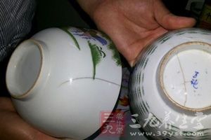 这个餐具不能在热水里煮