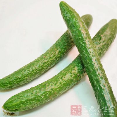 菠菜和黄瓜共同搭配食用就像间接在“服毒”