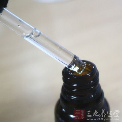 精油可以調(diào)節(jié)人體皮膚