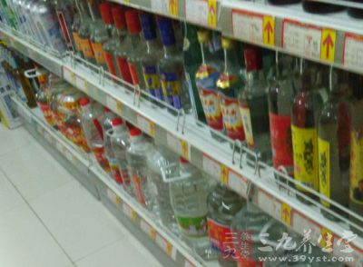 部分超市售过期速冻食品 暂停问题经销商经销