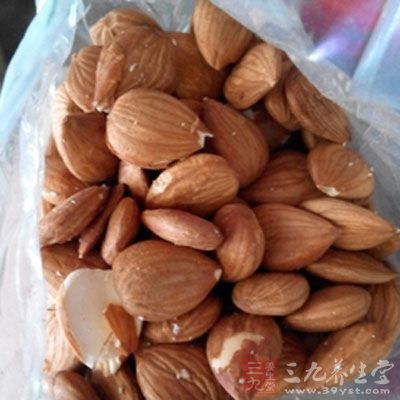 日常饮食多注意，多吃点坚果类