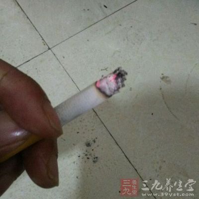 吸煙使胃部血管收縮