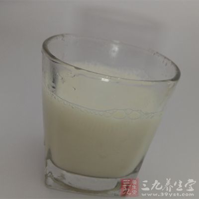 健身后与睡前补充乳类食品都是对肌肉修复的佳选择