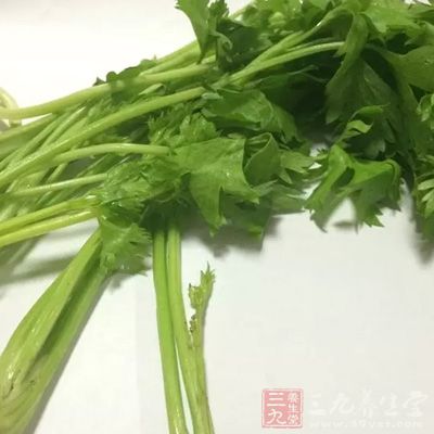 黄牛肉、芹菜、青红、尖椒、蒜