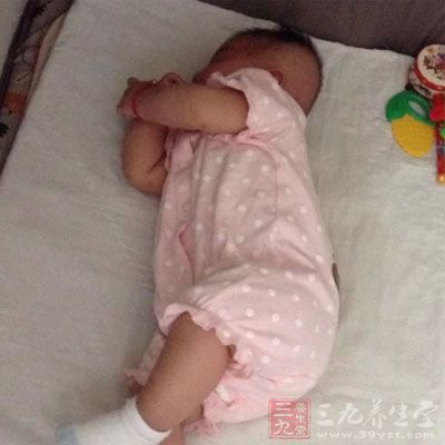 婴幼儿每天摄入的钙量约为400毫克