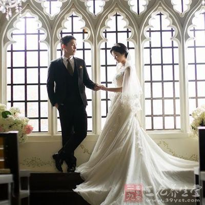 他想結(jié)婚時(shí)你覺得還不是時(shí)候，你想結(jié)婚時(shí)他覺得經(jīng)濟(jì)環(huán)境不如理想