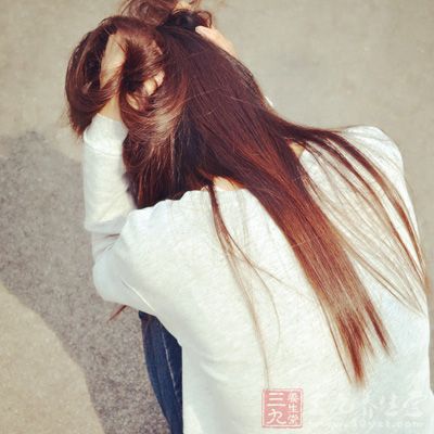 当老师所扮演的角色与学生和家长的期望不符时，老师就会产生角色冲突与压力