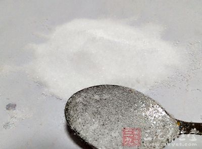 食盐中含有的氟能起到消炎杀菌、防止蛀牙的作用 食盐中含有的氟能起到消炎杀菌、防止蛀牙的作用