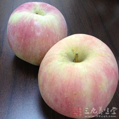 苹果所含的果胶，能预防胆固醇增高