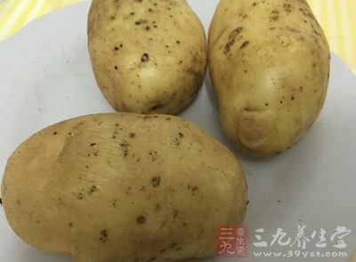 坐飞机前少吃薯类食品