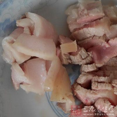 不能吃油腻的食物如肥肉、动物油脂等等