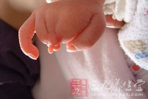 透过宝宝小小的指甲就能看出宝宝的健康情况 透过宝宝小小的指甲就能看出宝宝的健康情况