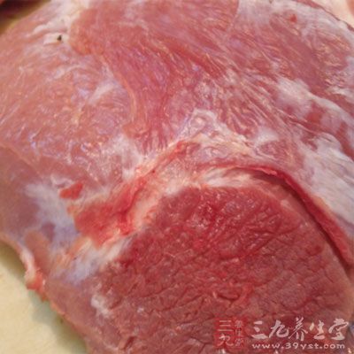 猪后腿肉洗净沥去水分剁成细细的肉馅