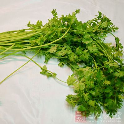 虾米皮适量、香菜适量、姜适量