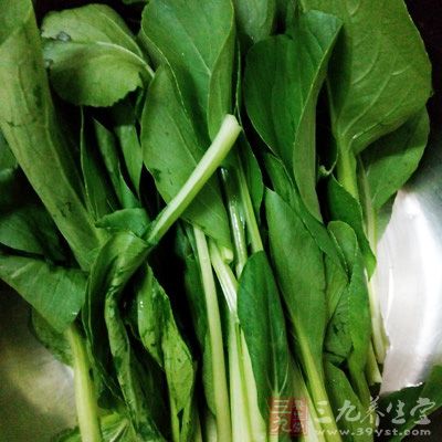 绿叶青菜15g,鹌鹑蛋2个 绿叶青菜15g,鹌鹑蛋2个