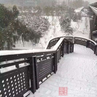 如何卸滑雪板